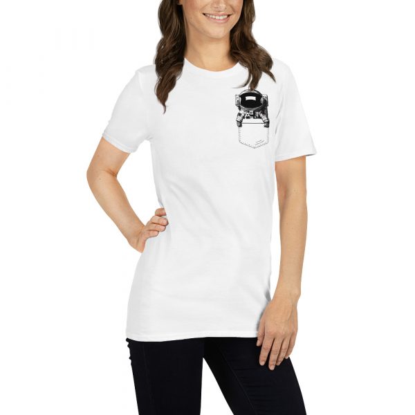 Astronaut in a Pocket T-Shirt – Bild 4